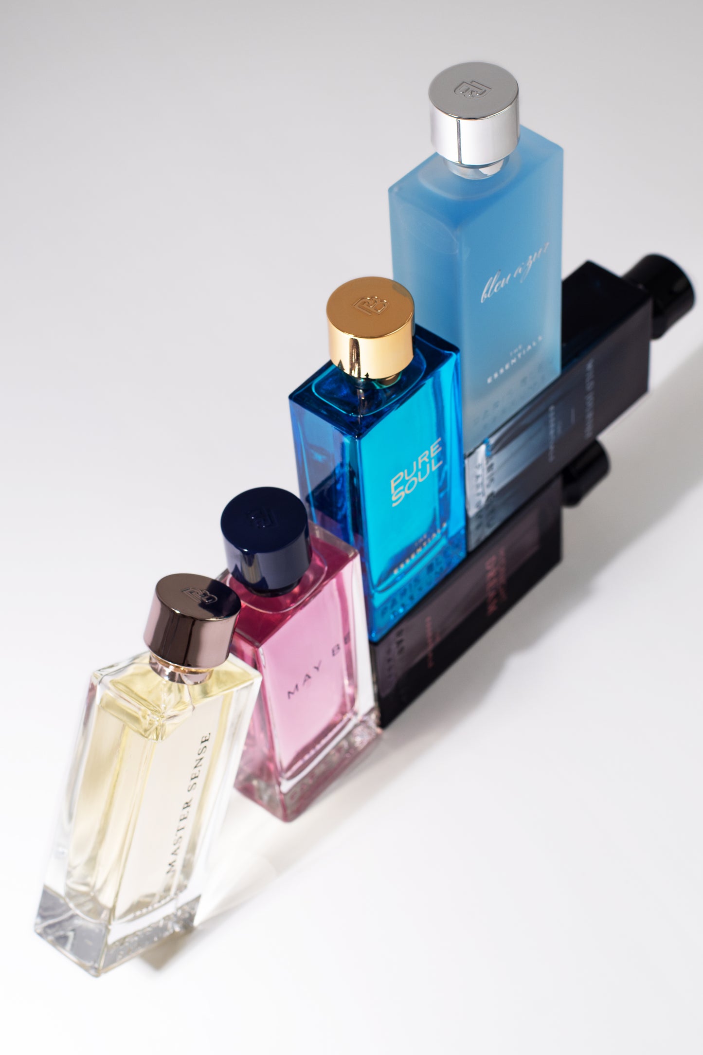 THE ESSENTIALS - Bleu Azur