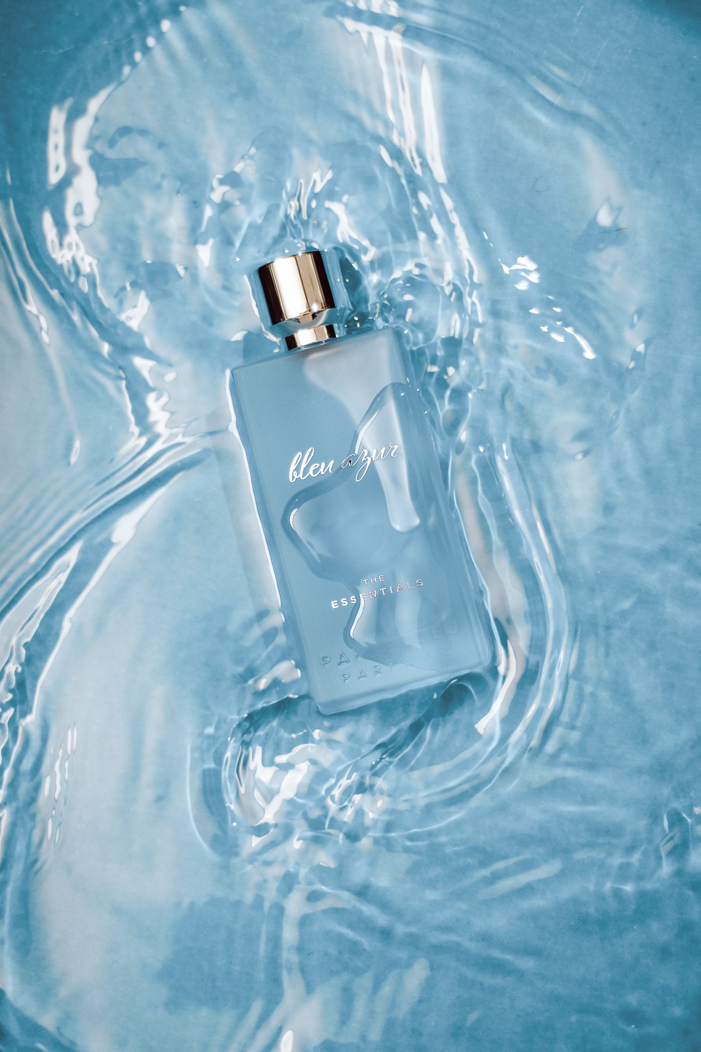 THE ESSENTIALS - Bleu Azur